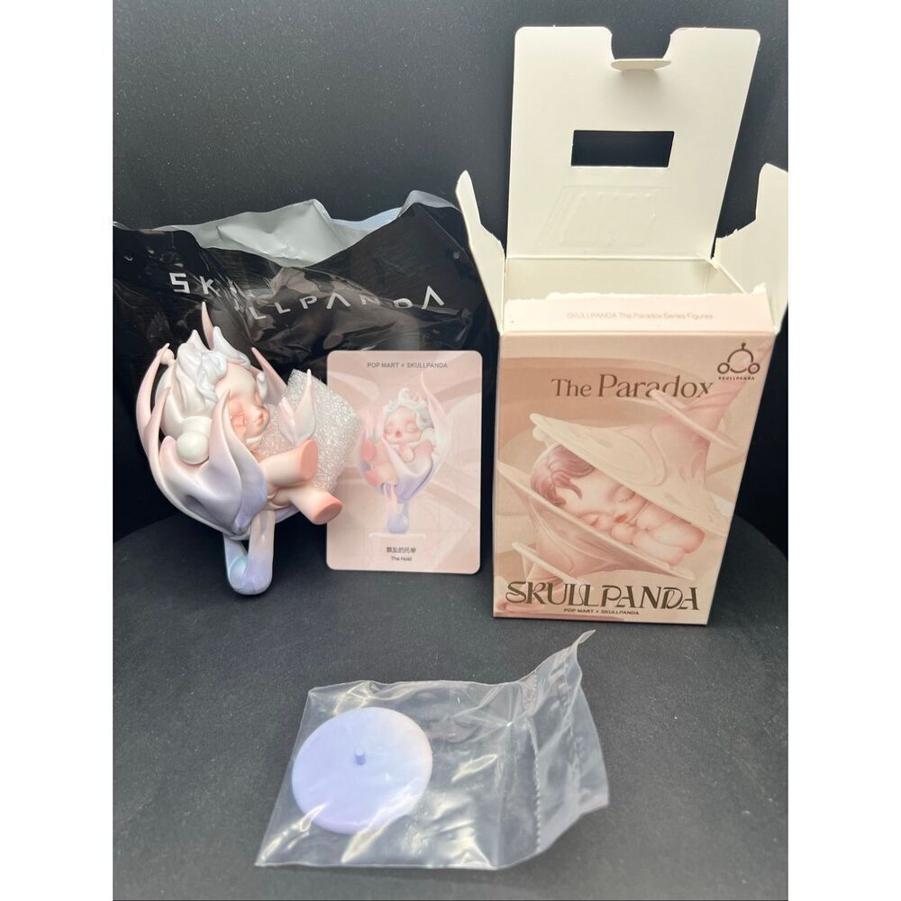 Authentic Pop Mart Skullpanda The Paradox The Hold Figure